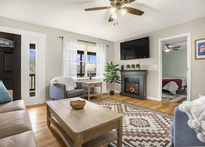 Mountain Views, Hot Tub, Firepit, Dog Friendly, Ev Connector