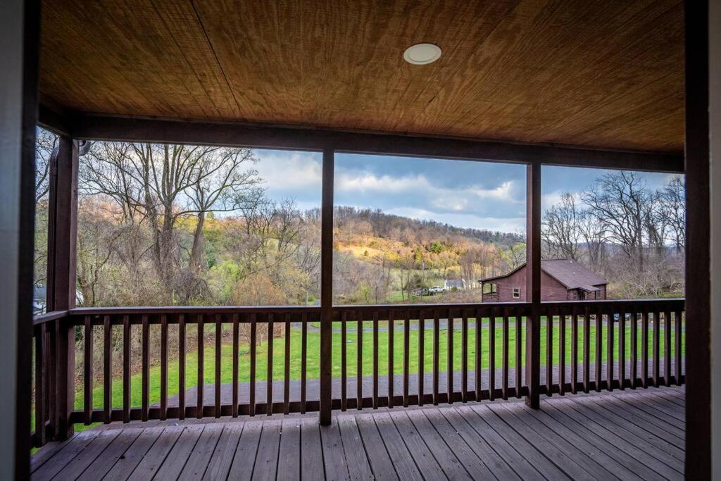 Holiday home Mountain Views, Hot Tub, Firepit, Dog Friendly, Ev Connector Stanley