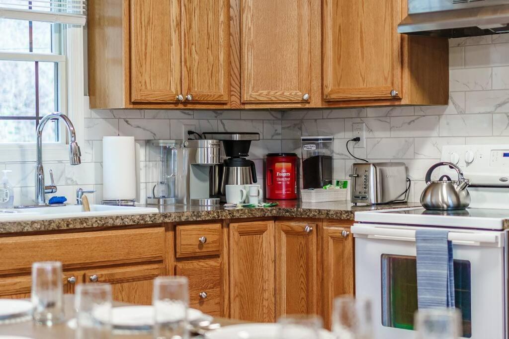 Mountain Views, Hot Tub, Firepit, Dog Friendly, Ev Connector Stanley