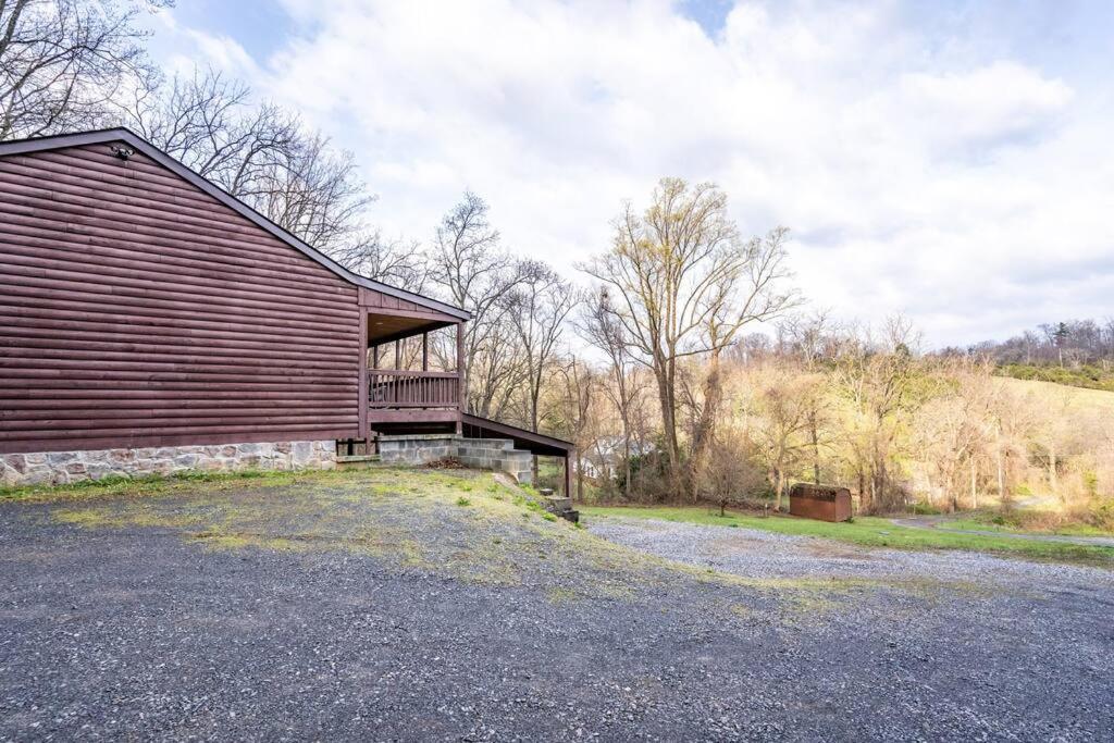 Holiday home Mountain Views, Hot Tub, Firepit, Dog Friendly, Ev Connector