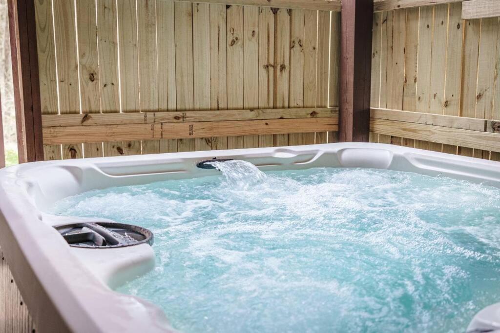 Mountain Views, Hot Tub, Firepit, Dog Friendly, Ev Connector * Stanley