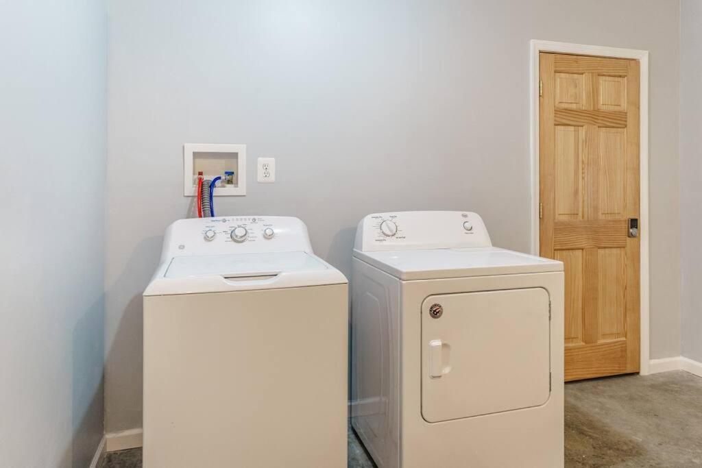 Mountain Views, Hot Tub, Firepit, Dog Friendly, Ev Connector * Stanley