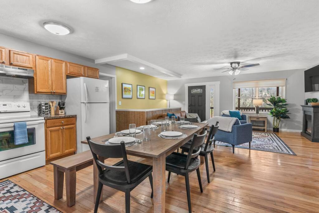 Holiday home Mountain Views, Hot Tub, Firepit, Dog Friendly, Ev Connector Stanley