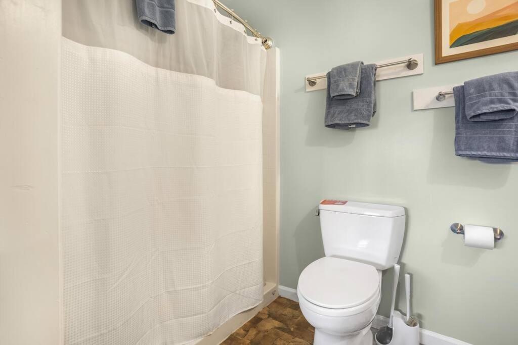Mountain Views, Hot Tub, Firepit, Dog Friendly, Ev Connector *
