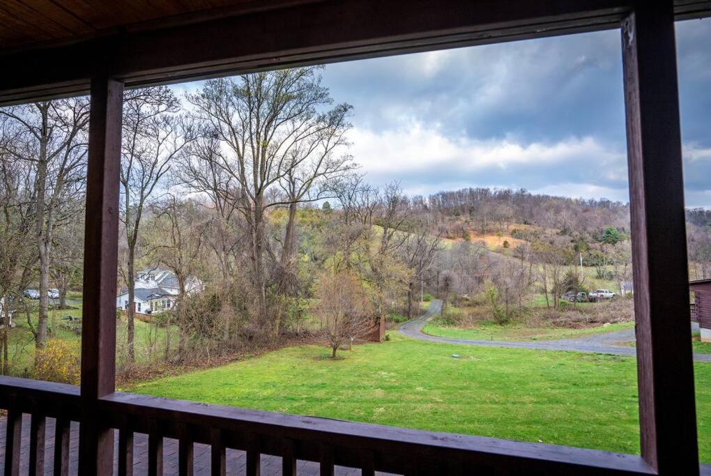Mountain Views, Hot Tub, Firepit, Dog Friendly, Ev Connector * Stanley