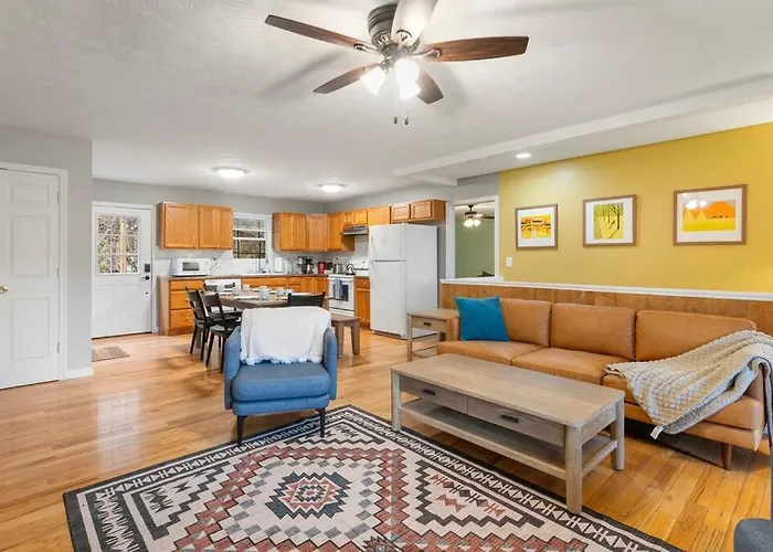 Mountain Views, Hot Tub, Firepit, Dog Friendly, Ev Connector